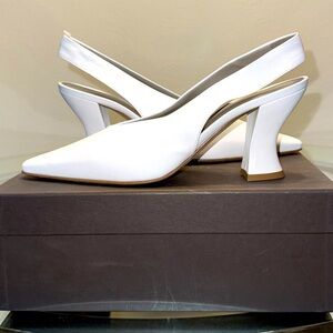 Bottega Veneta Lambskin Almond White Pumps With Cuban Heel 8cm Sz 41 Brand New!